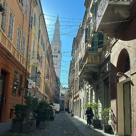 Asaproom-modena Centro مودينا