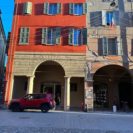 بيت ضيافة Asaproom-modena Centro *